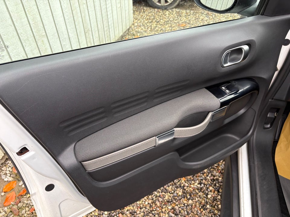 Citroën C4 Cactus 1,6 BlueHDi 100 Cool Comfort 5d