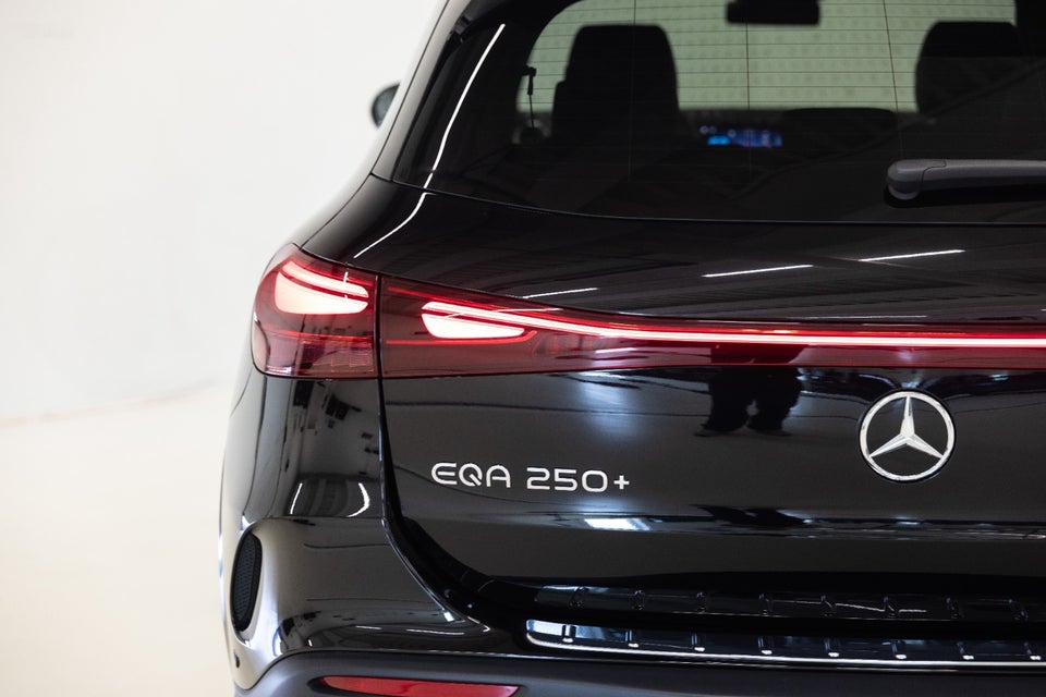 Mercedes EQA250+ AMG Advance 5d