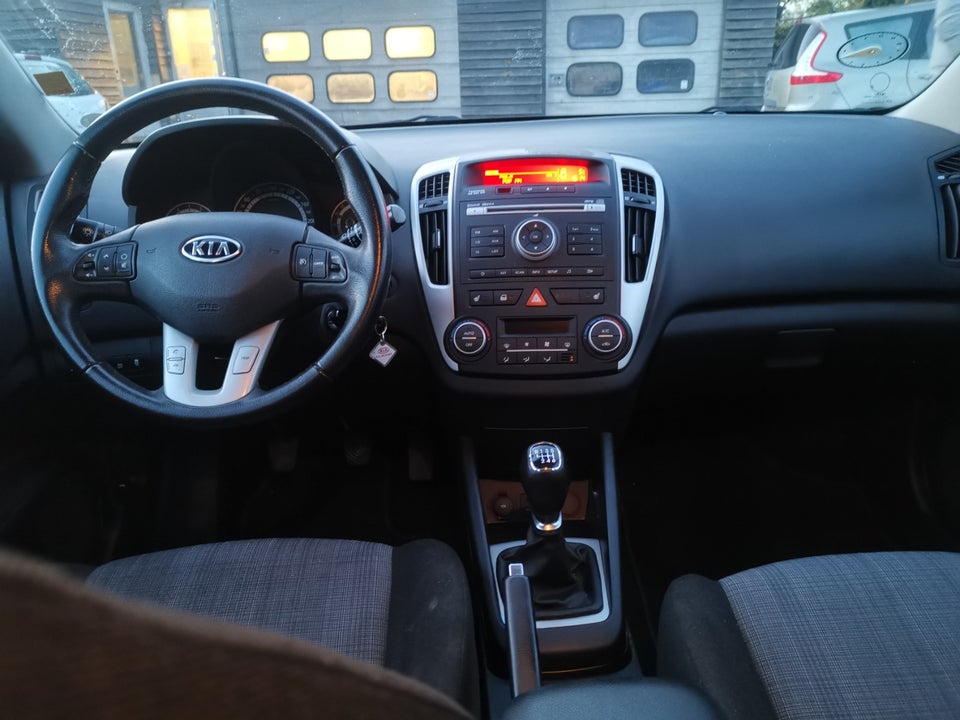 Kia Ceed 1,6 CVVT Active 5d