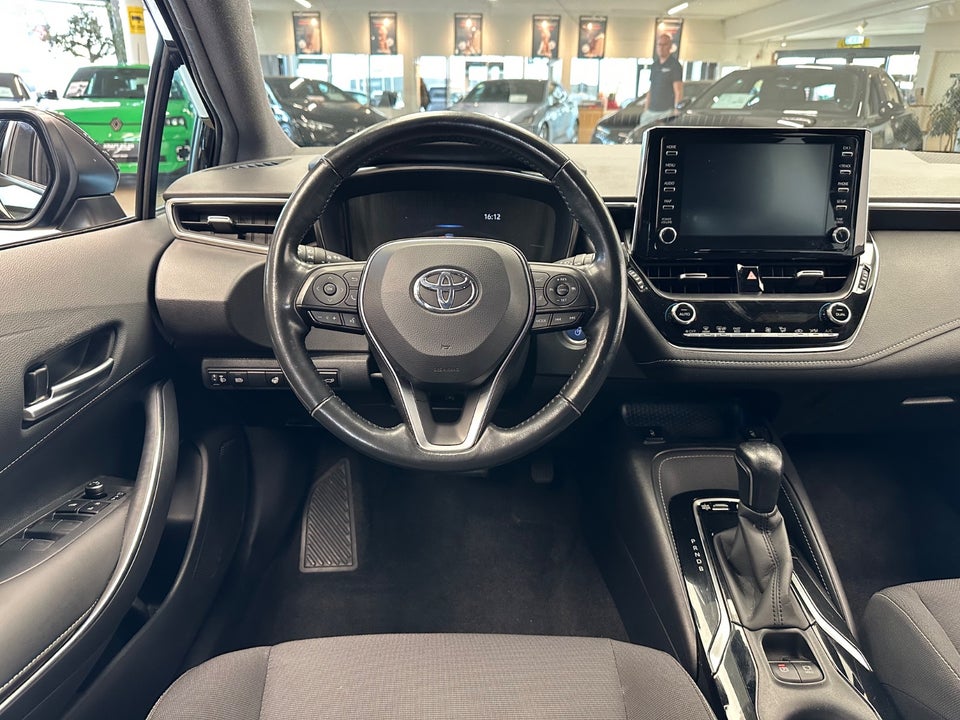 Toyota Corolla 1,8 Hybrid Active Smart Touring Sports MDS 5d