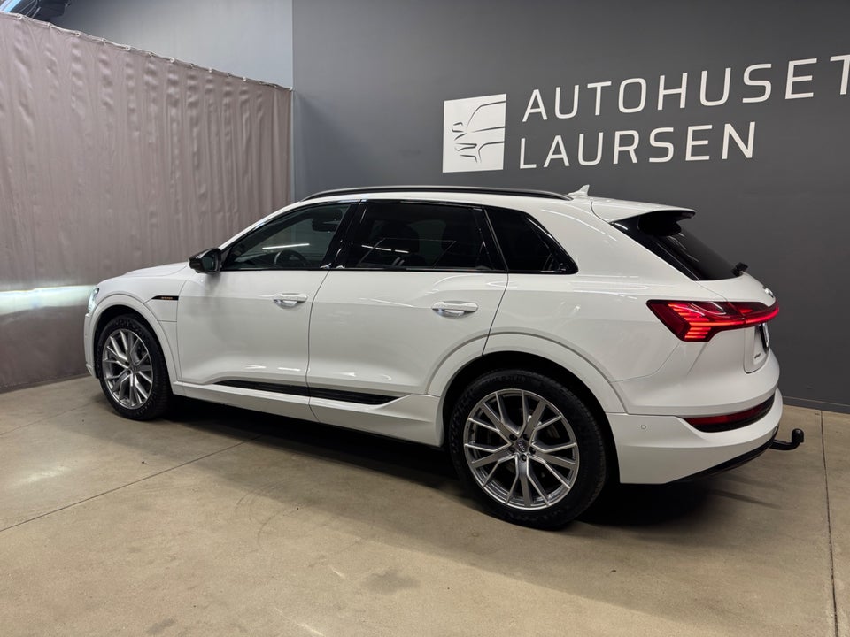 Audi e-tron 55 S-line quattro 5d