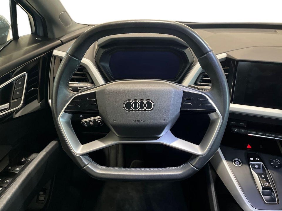 Audi Q4 e-tron 40  5d