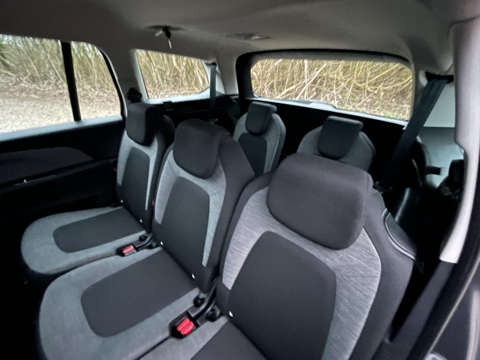 Citroën Grand C4 Picasso 1,2 PureTech 130 Iconic 7prs 5d