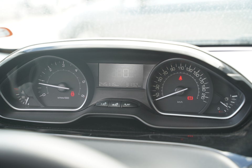Peugeot 208 1,6 BlueHDi 100 Active 5d