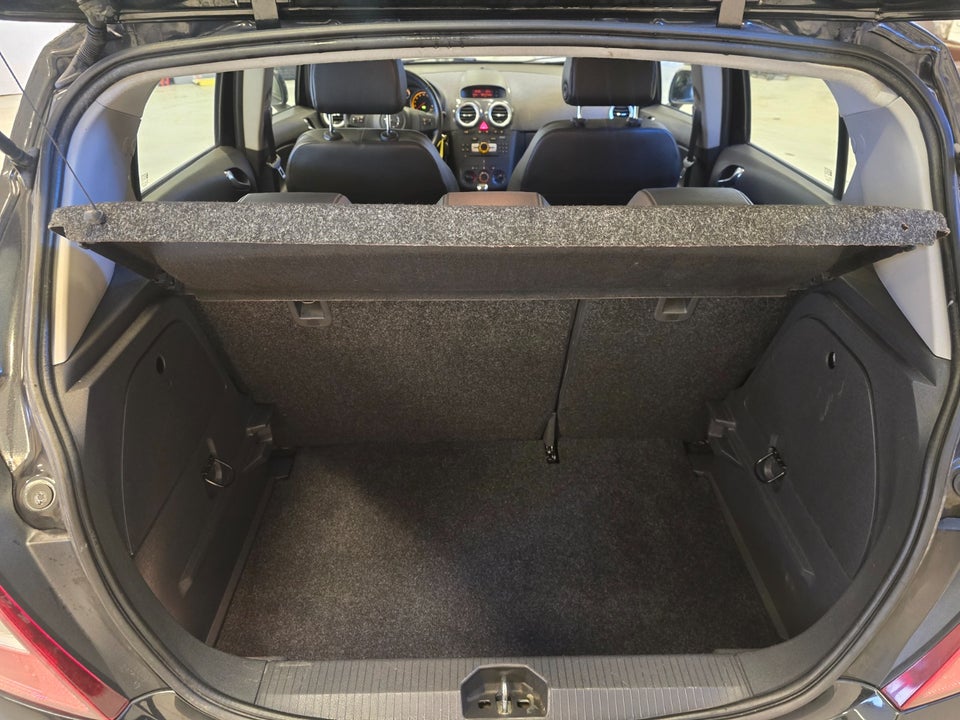 Opel Corsa 1,4 16V Cosmo 5d