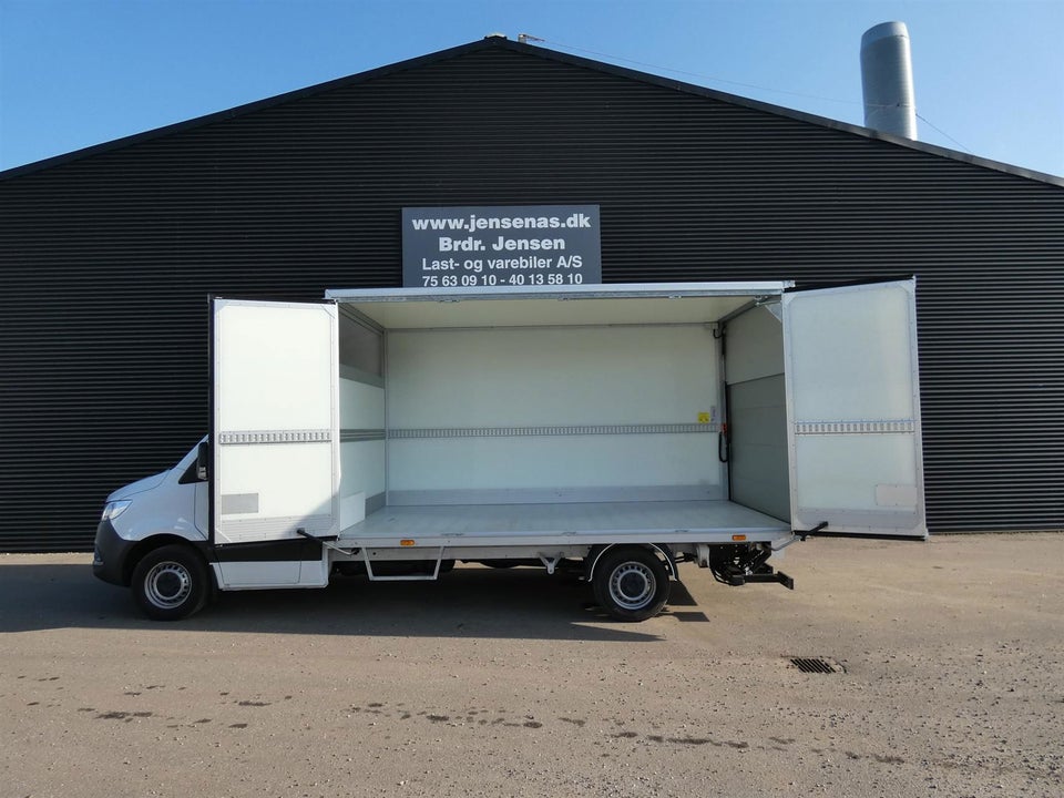 Mercedes Sprinter 317 2,0 CDi A3 Chassis aut. RWD 2d