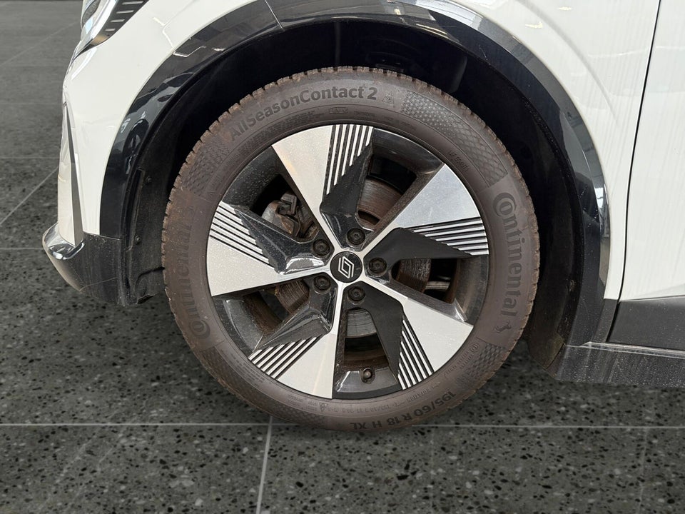 Renault Megane E-Tech 40 Equilibre 5d
