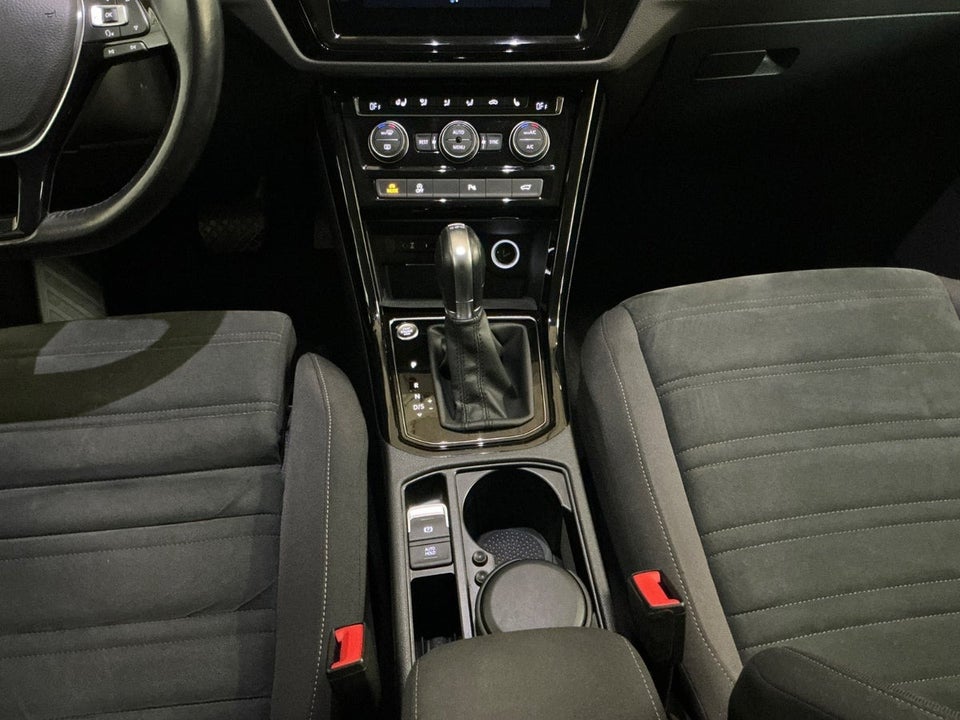 VW Touran 1,8 TSi 180 Highline DSG 7prs 5d