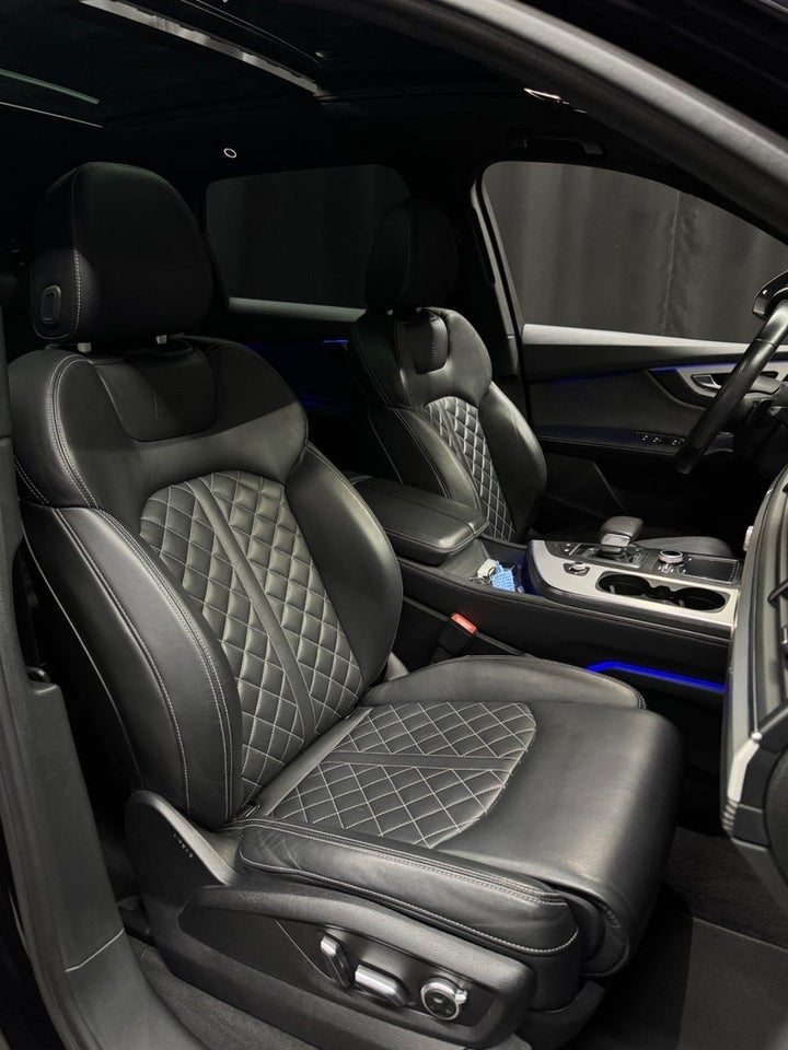 Audi Q7 3,0 TDi 272 S-line quattro Tiptr. 7prs 5d