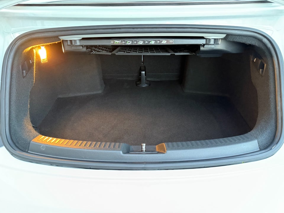 VW The Beetle 1,2 TSi 105 Design Cabriolet 2d