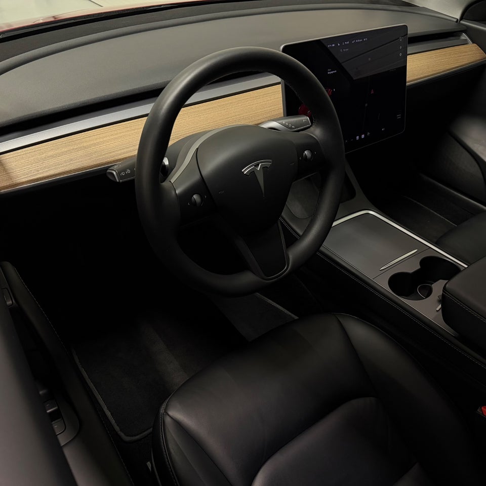 Tesla Model 3 Long Range AWD 4d