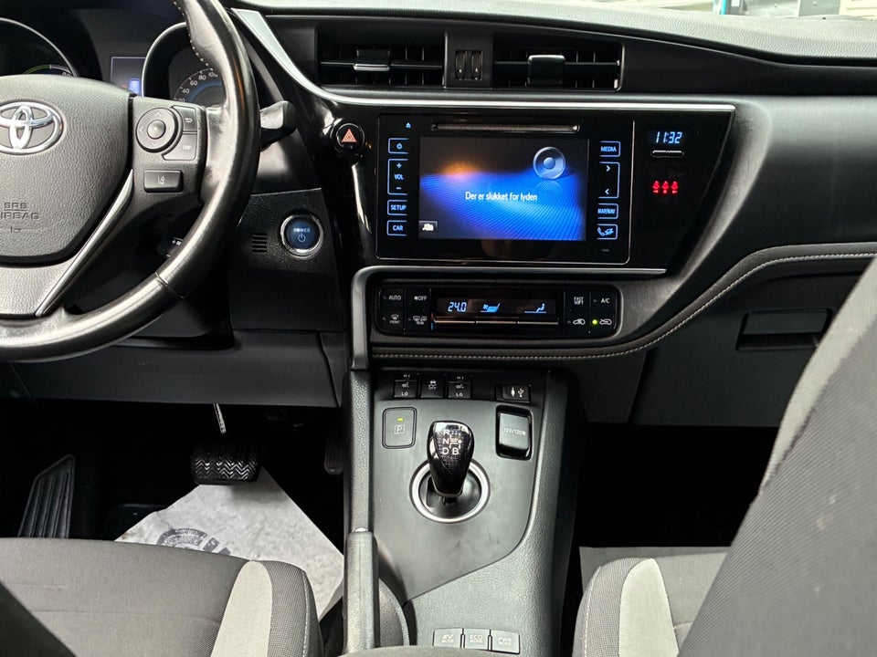Toyota Auris 1,8 Hybrid H2 Comfort Touring Sports CVT 5d