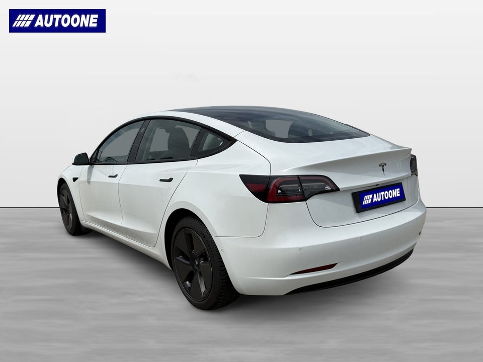 Tesla Model 3 Long Range AWD 4d