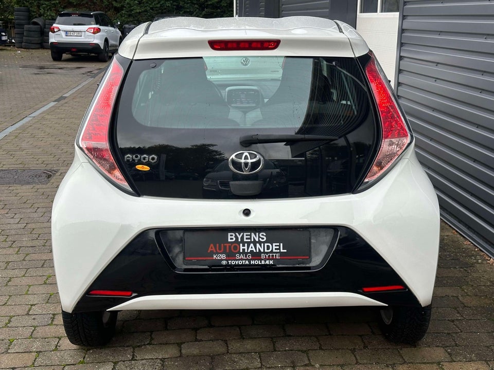 Toyota Aygo 1,0 VVT-i x-wave x-shift 5d