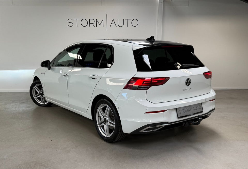 VW Golf VIII 2,0 TDi 150 Style DSG 5d
