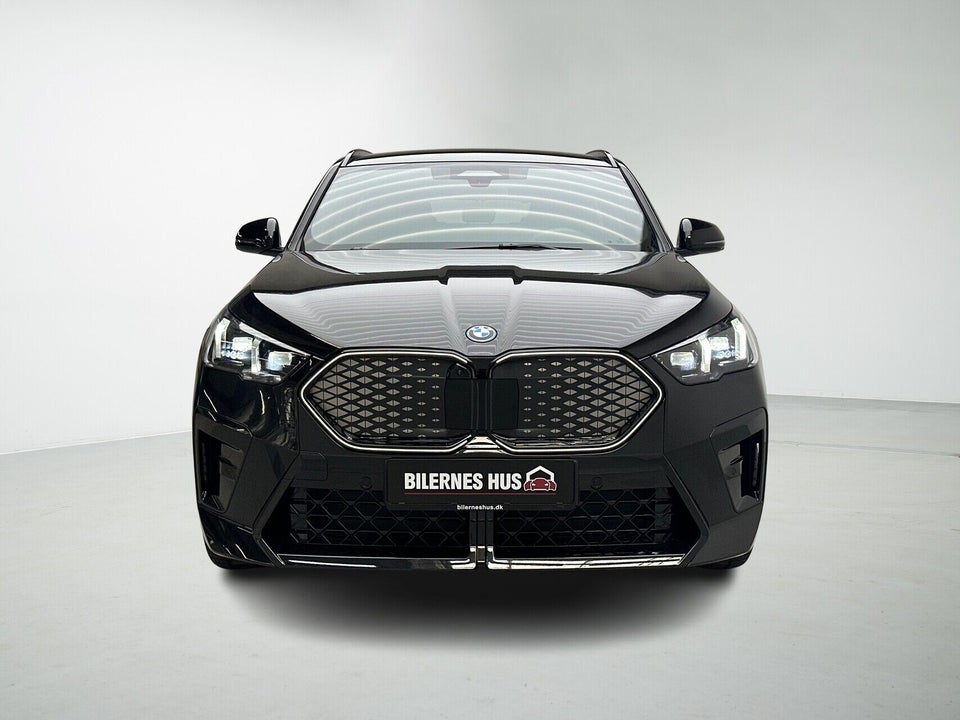 BMW iX2 xDrive30 M-Sport 5d