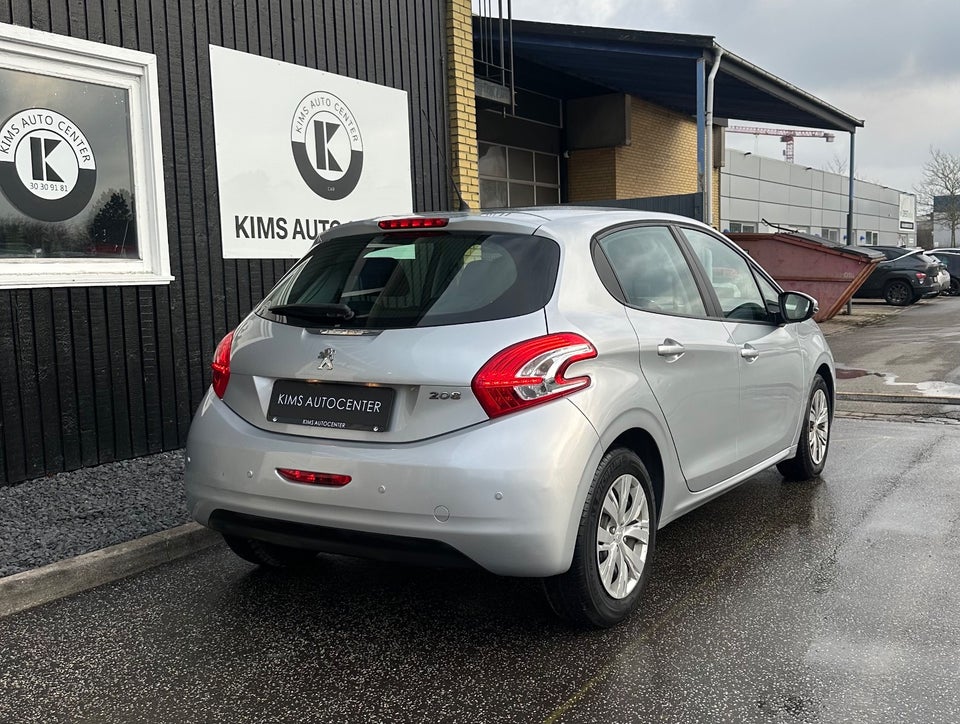 Peugeot 208 1,2 VTi Active 5d