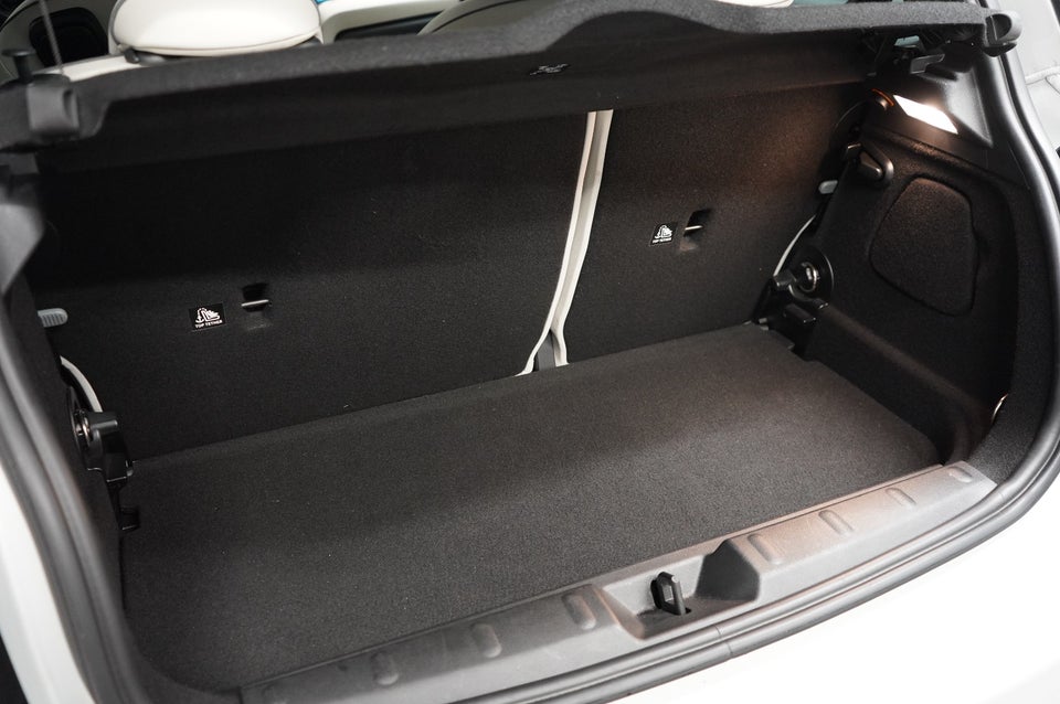 MINI Cooper SE Electric Trim 3d