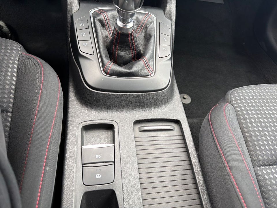Ford Focus 1,0 EcoBoost ST-Line 5d