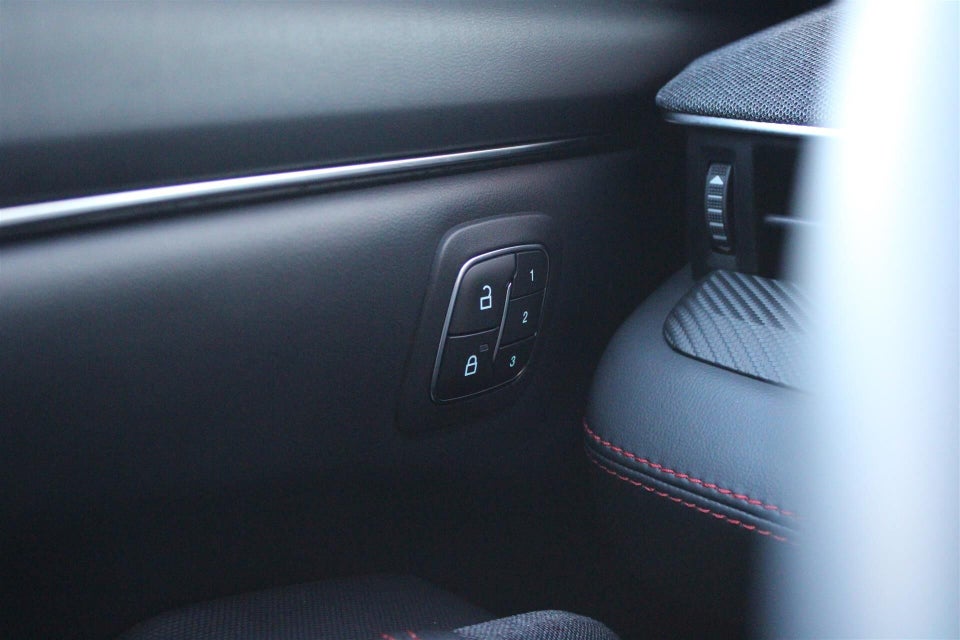 Ford Mustang Mach-E 70 Premium Standard Range AWD 5d