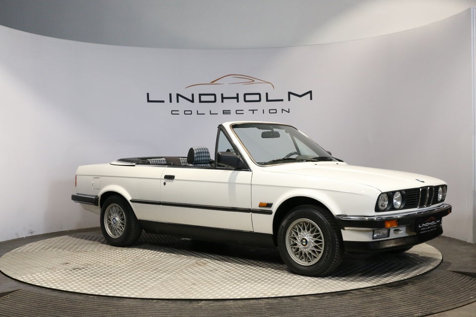 BMW 320i 2,0 Cabriolet 2d