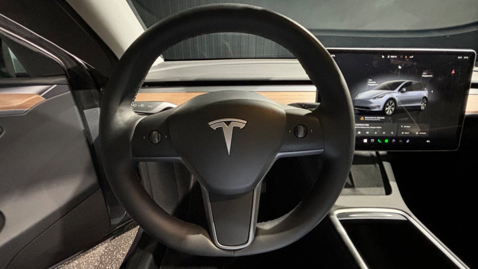 Tesla Model Y Long Range AWD 5d