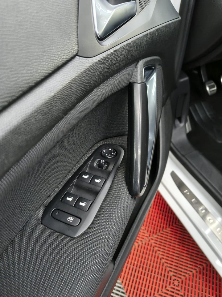 Peugeot 308 1,2 PureTech 130 Infinity SW 5d