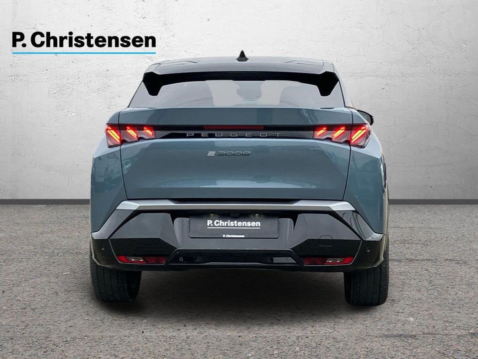 Peugeot e-3008 77 GT Pack 5d