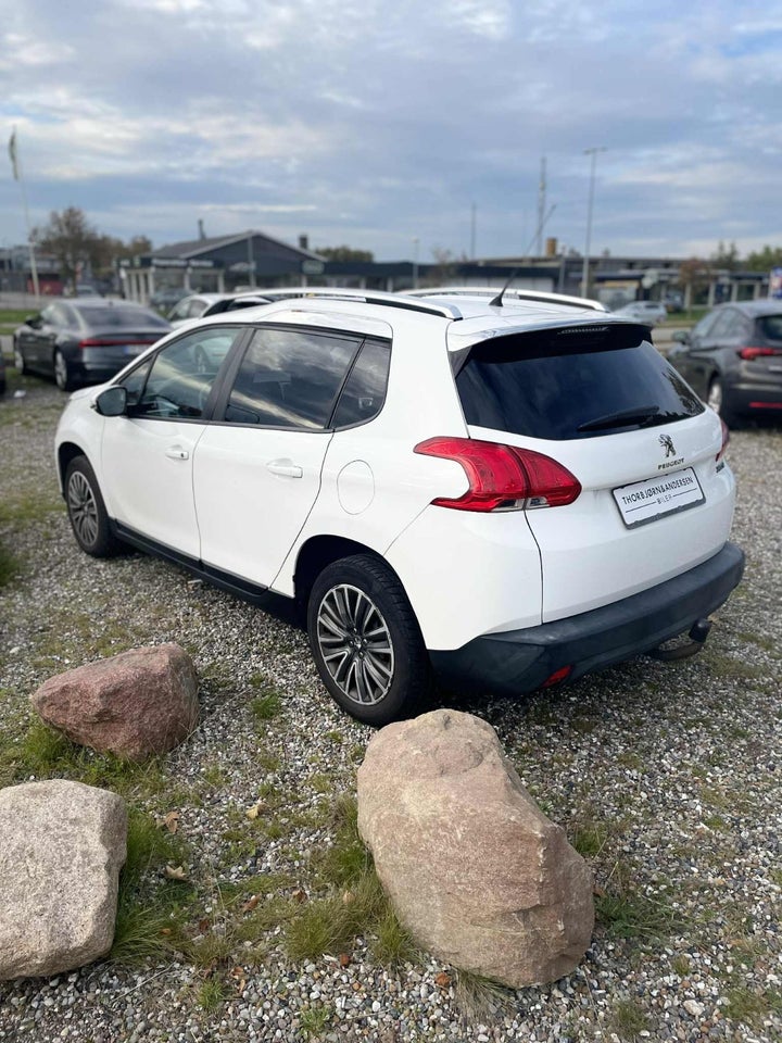 Peugeot 2008 1,2 VTi 82 Active 5d
