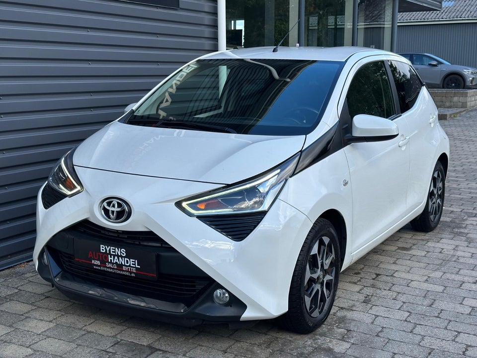 Toyota Aygo 1,0 VVT-i x-press 5d
