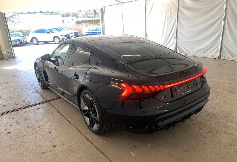 Audi RS e-tron GT quattro 4d