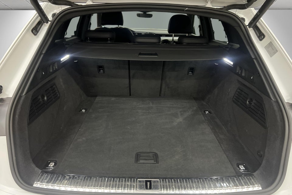 Audi e-tron 55 S-line quattro 5d