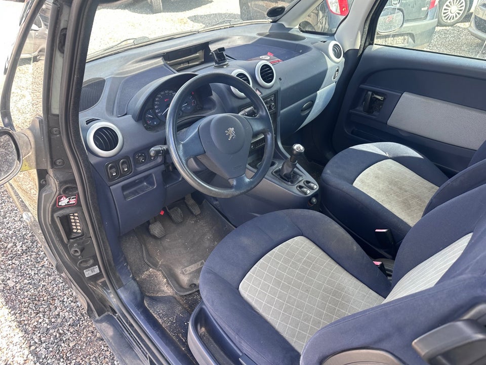 Peugeot 1007 1,4 City 3d