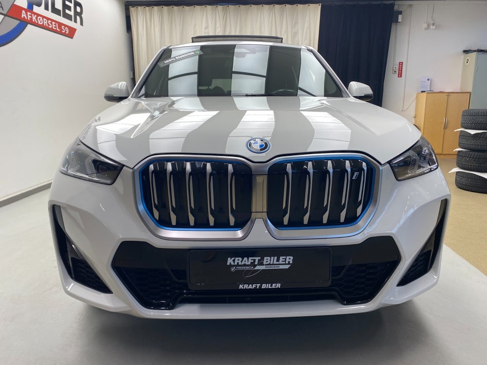 BMW iX1 xDrive30 M-Sport 5d