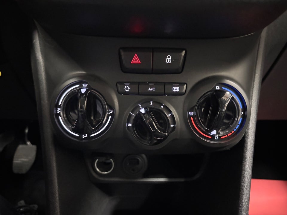 Peugeot 2008 1,2 VTi 82 Active 5d