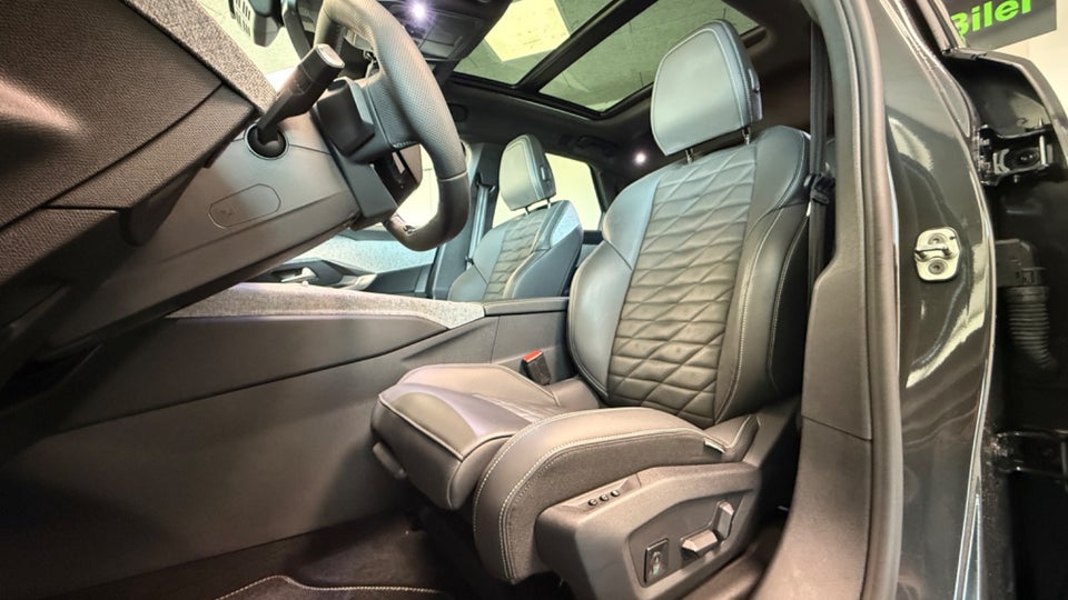 Peugeot e-3008 77 GT Pack 5d