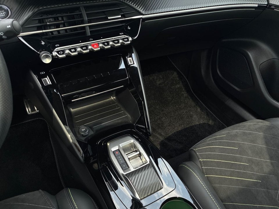 Peugeot e-2008 54 GT 5d