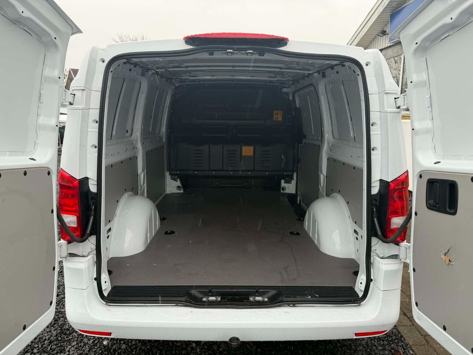 Mercedes Vito 114 2,0 CDi Kassevogn aut. L RWD