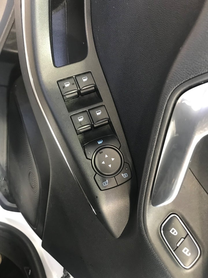 Ford Fiesta 1,0 EcoBoost mHEV Titanium 5d