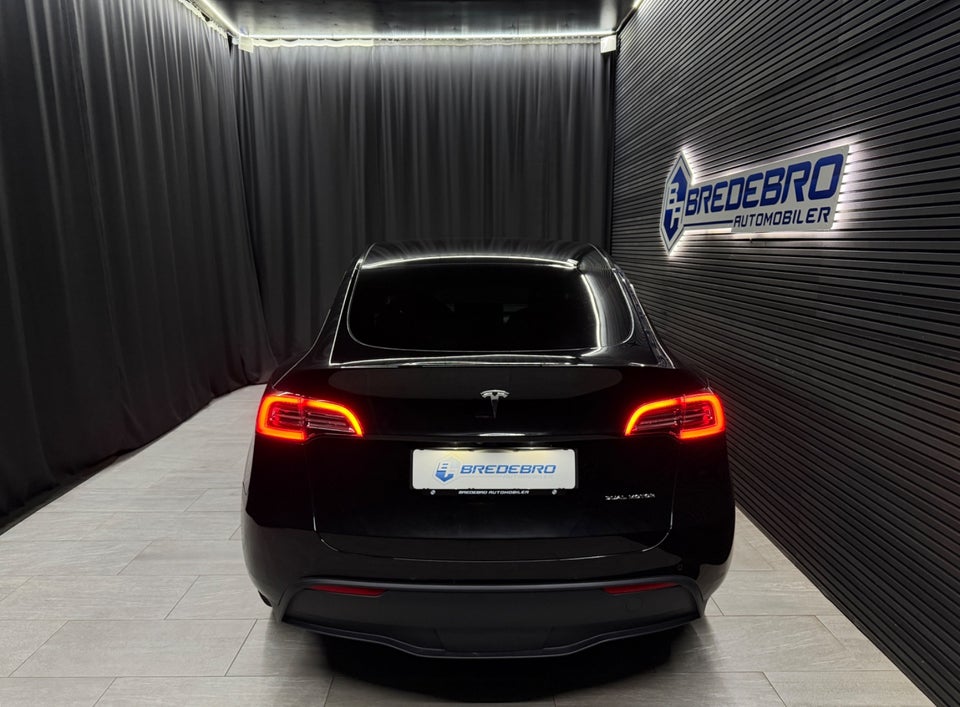 Tesla Model Y Long Range AWD 5d