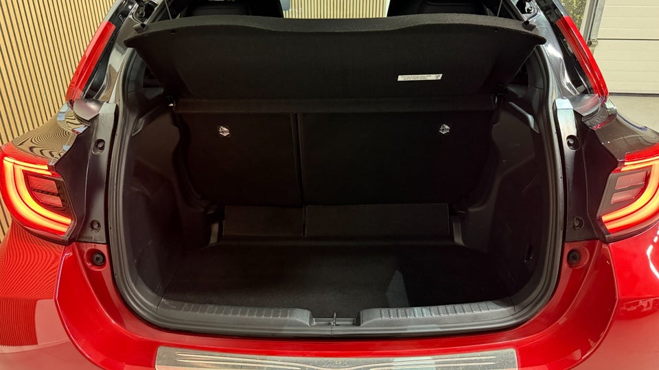 Toyota Yaris 1,5 Hybrid H4 e-CVT 5d