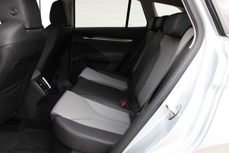 Skoda Enyaq 60 iV Loft 5d