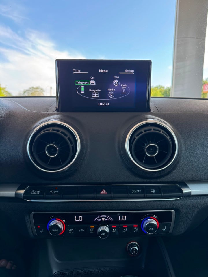 Audi A3 1,4 TFSi 150 Ambiente Sportback 5d