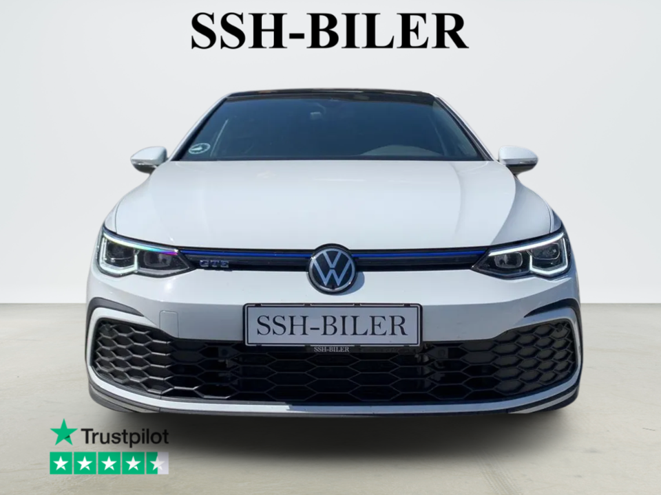 VW Golf VIII 1,4 GTE DSG 5d