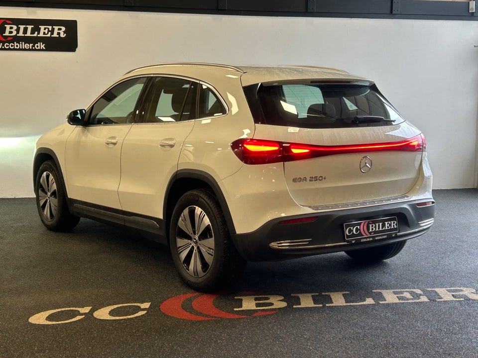 Mercedes EQA250+ Progressive 5d