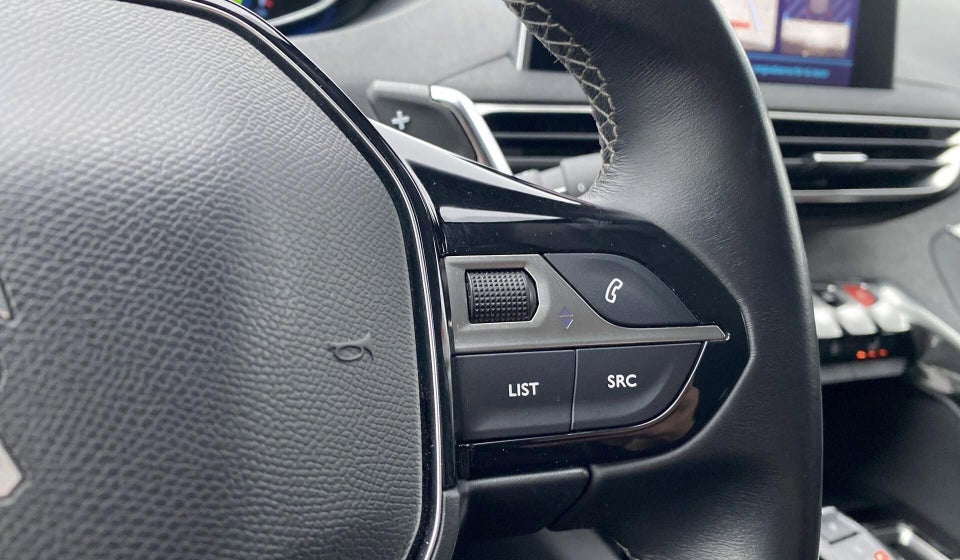 Peugeot 3008 1,6 Hybrid Allure Limited EAT8 5d