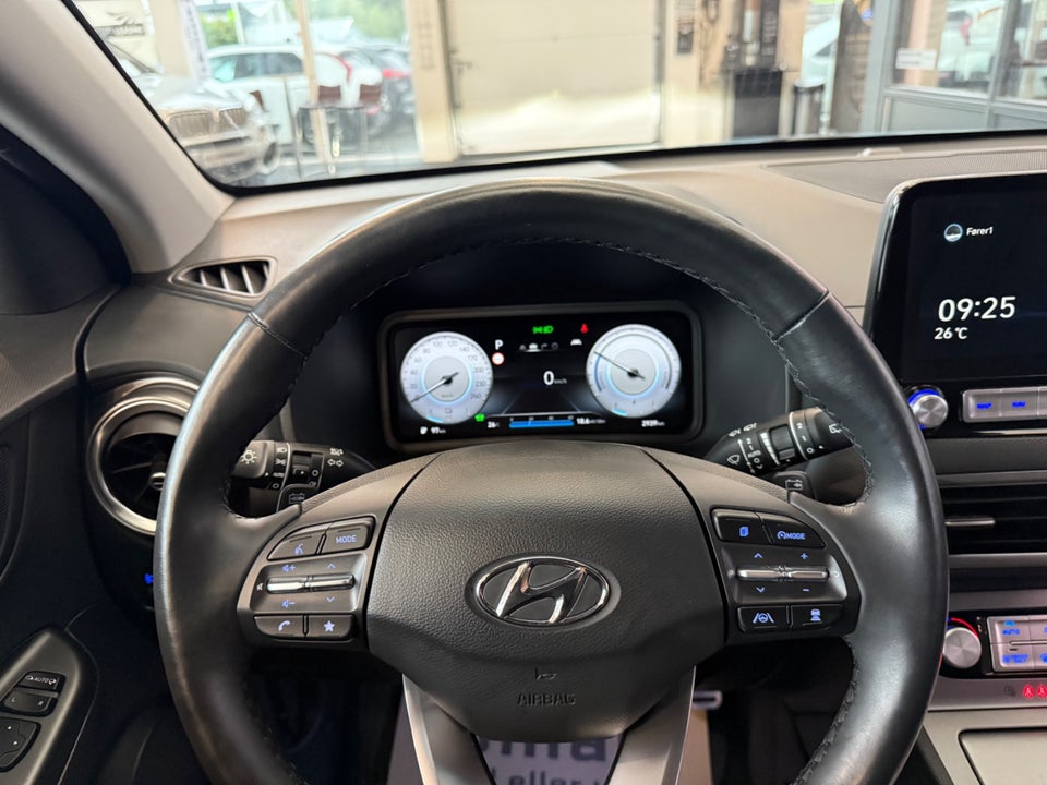 Hyundai Kona 39 EV Essential 5d