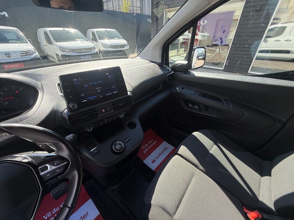 Peugeot Partner 1,5 BlueHDi 130 L2V2 Plus EAT8 Van