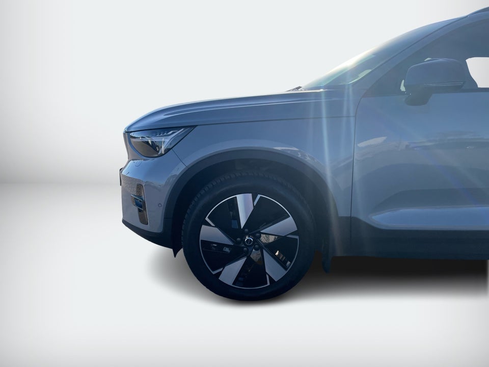 Volvo EX40 Extended Range Plus 5d