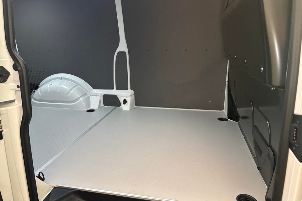 VW Transporter 2,0 TDi 150 Kassevogn DSG lang